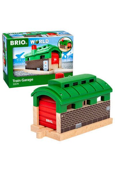 BRIO Vláčková garáž BRIO s posuvnými dveřmi ovládanými knoflíky, 3+ roky