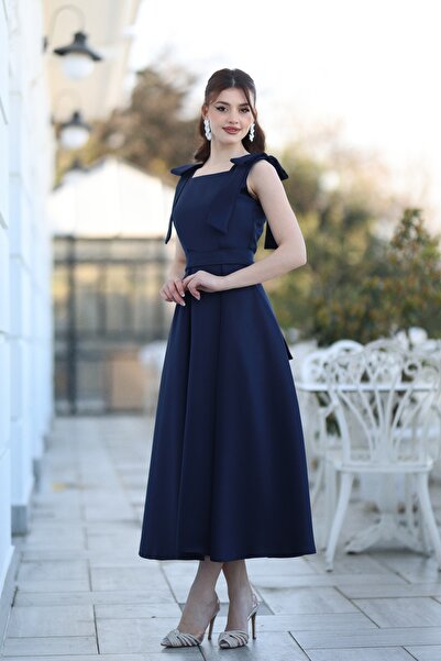 AYŞEYAMAÇLI KADIN LACİVERT KARE YAKA FİYONK DETAYLI SENNA ABİYE