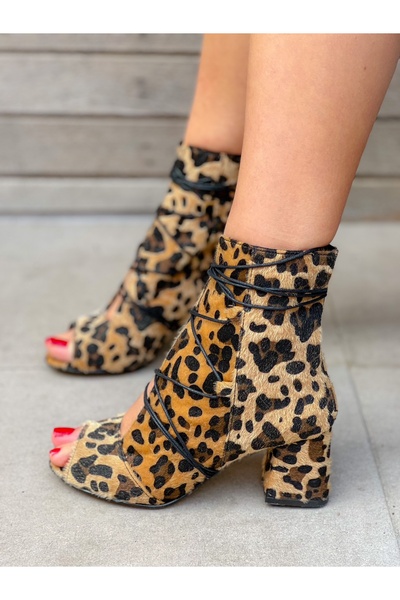 irmona Smi̇le Tüylü Leopar Bagcikli 5 Cm Topuklu Yazlik Bot