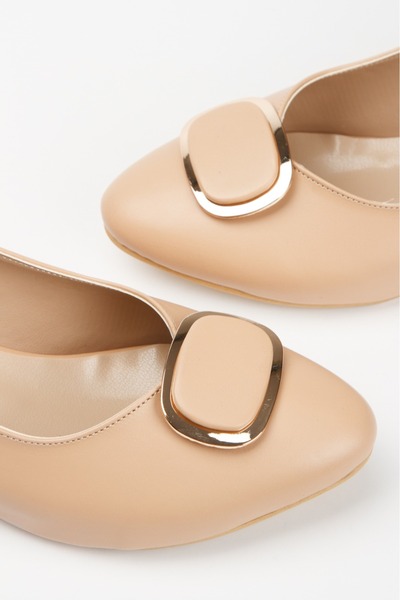 Blacktavern حذاء كلاسيكي كعب منخفض (3 سم) بإبزيم