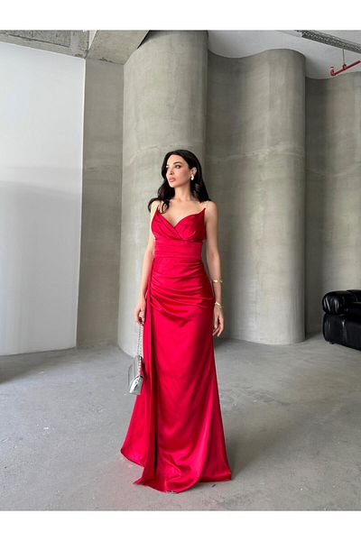 Serica Moda Red Stone Strap Waist Detailed Satin Evening Dress