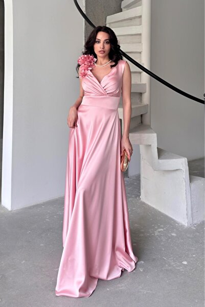 Serica Moda Βραδινό φόρεμα σατέν με λαιμόκοψη με λεπτομέρεια στους ώμους