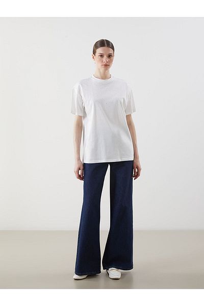 LC Waikiki Γυναικείο T-Shirt με λαιμόκοψη με πέτρες