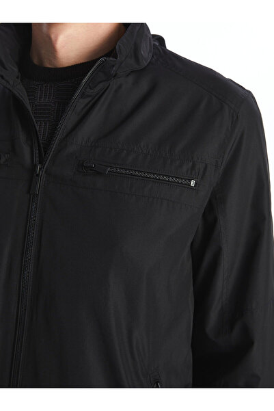 LC Waikiki LCWK Standart Kalıp Kapüşonlu Erkek Mont