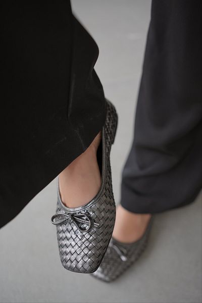 selinshoes حذاء باليرينا نسائي من الجلد الطبيعي بفيونكة Kesy - برونزي