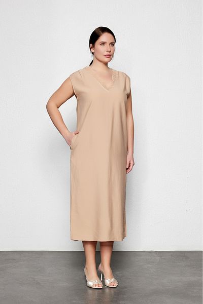 LUOKK Plus Size Beige Lace Detailed Midi Dress