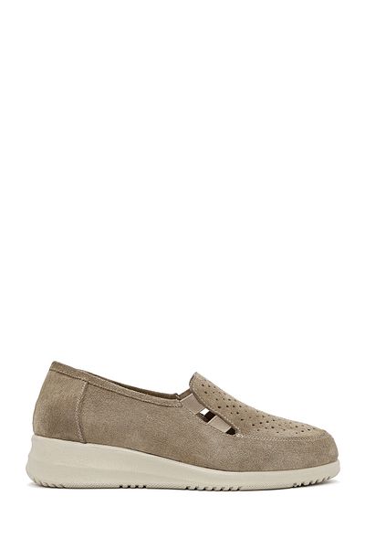 Derimod Mocasini confortabili din piele de piele intoarsa cu toc bej pentru femei 25SFD 411210