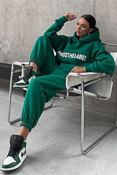CLAYES Mood The Label Winter-Trainingsanzug-Set – grün bedruckter Kapuzenpullover in Übergröße