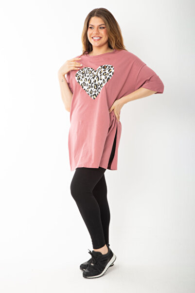 Şans Women's Plus Size Dried Rose Front Printed Side Slit Short Sleeve Blouse 65N37758