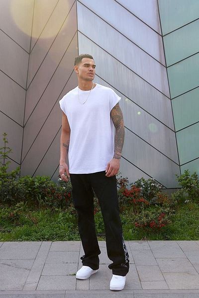 DUBU BUTİK Basic Fakir Sleeve Athlete T-Shirt - Λευκό αμάνικο μπλουζάκι με λαιμόκοψη