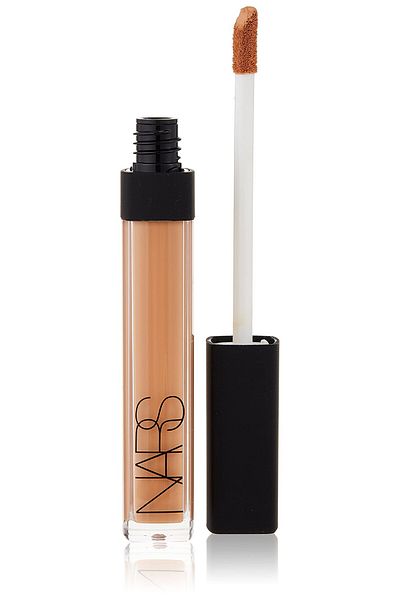 Nars NARS-RADIANT CREAMY CONCEALER MEDIUM DARK1 BISCUIT