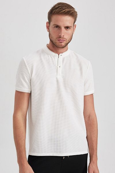 DeFacto Slim Fit Slim Fit Stand γιακάς με κοντό μανίκι βάφλα πόλο T-shirt Z4262az23sp