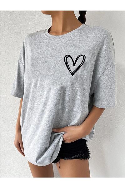 DUBU BUTİK T-shirt Minimal Heart - Μπλουζάκι με κοντό μανίκι με λαιμόκοψη σε γκρι στάμπα