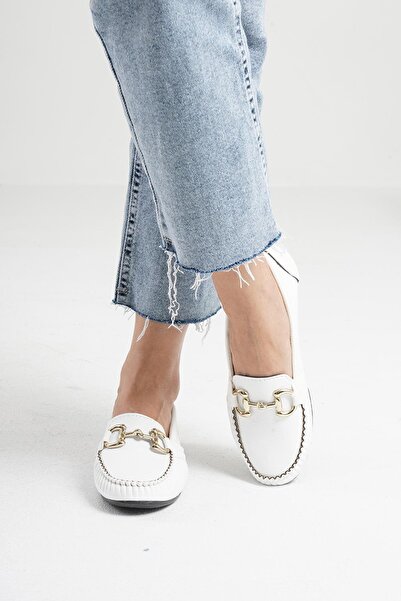 Beyond Women's White Gc Buckle Daily Casual Ballerina Shoes Bynddem05