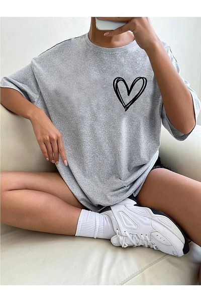 DUBU BUTİK T-shirt Minimal Heart - Μπλουζάκι με κοντό μανίκι με λαιμόκοψη σε γκρι στάμπα