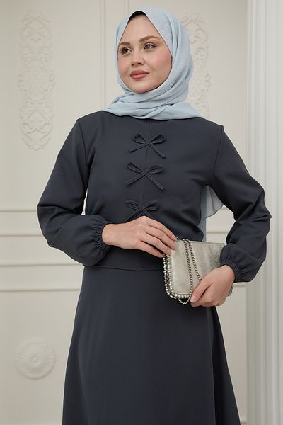 InStyle بدلة أنثراسايت مع تنورة بتفاصيل شريطية