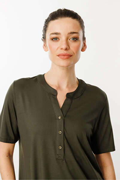 Desen Triko Γυναικείο μπλουζάκι με κουμπιά από βαμβακερό χτενισμένο βαμβάκι 25764 Χακί