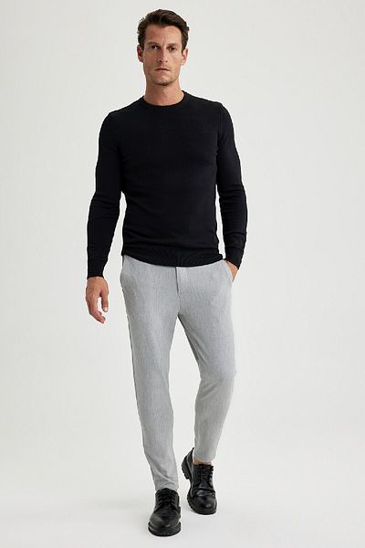 DeFacto Μαύρο Crew Neck Basic Απλό Πλεκτό Άνετο Πλεκτό Πουλόβερ A5268ax23au