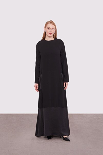 Levidor Black large pocket detailed dress