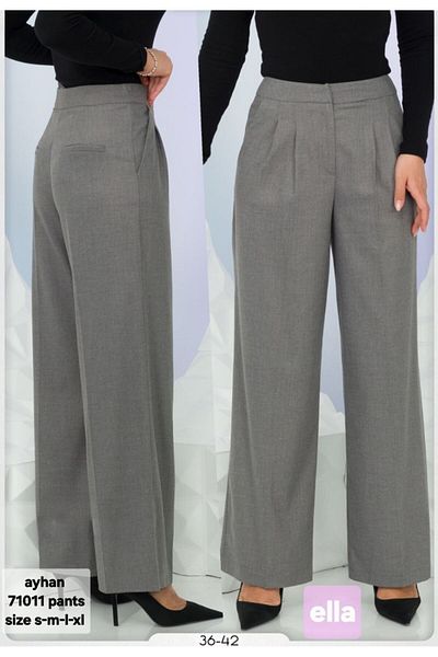 AYHAN Pleated Loose Cut Slit Pocket Trousers