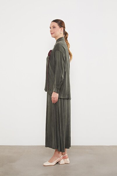 Levidor Khaki Buttoned Cupra Skirt Set with Rose Detail on the Front