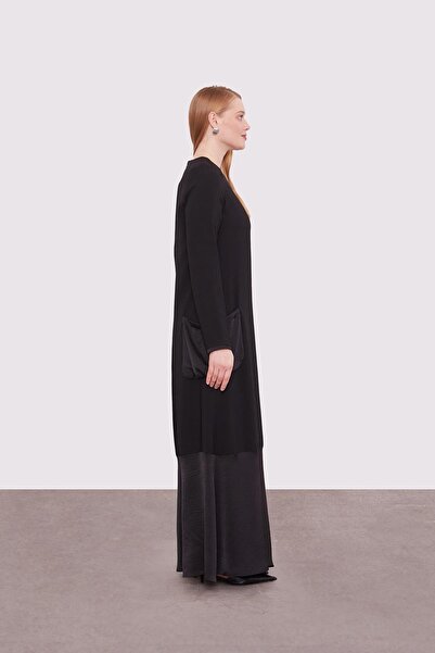 Levidor Black large pocket detailed dress