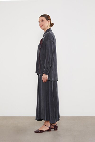 Levidor Black Cupra Skirt Set with Rose Detail on the Front and Buttons