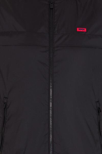 U.S. Polo Assn. U.s Polo 1579082 Siyah Sentetik Erkek Mont