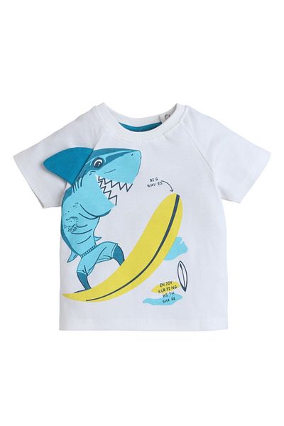 Victor and Jane طقم تي شيرت وشورت للأولاد من Shark Surfing باللونين الأبيض العتيق والأزرق