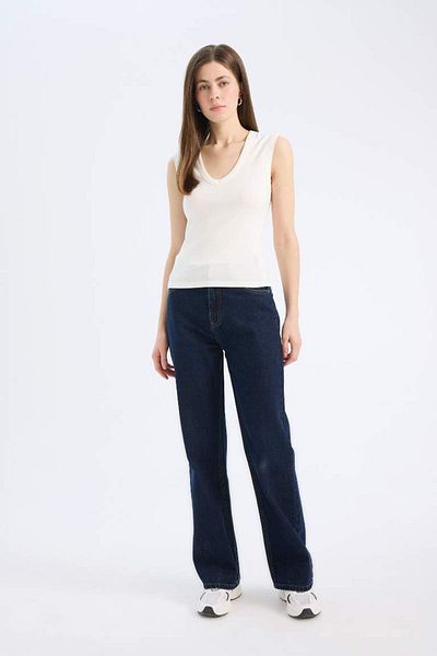 DeFacto Slim Fit Slim Fit V-Neck Rib Tank Top E5779Ax25Sp