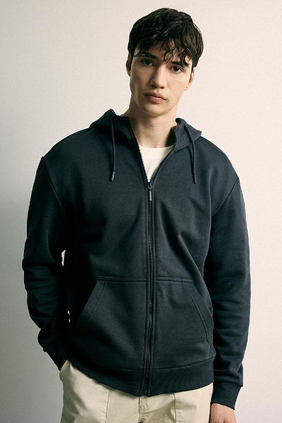 DeFacto Weiches, pelziges Basic-Sweatshirt mit Kapuze – Tasche, einfarbiger Reißverschluss X8331az24sp