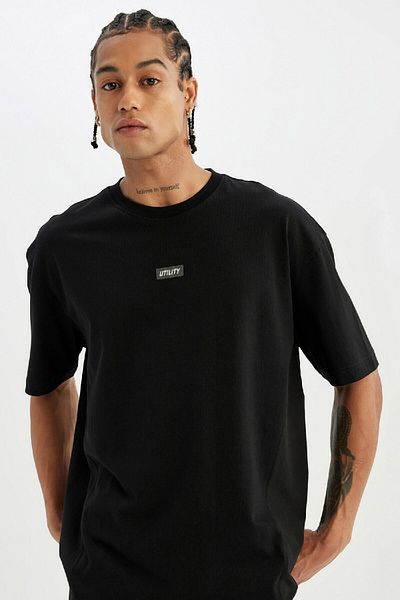 DeFacto Oversize Crew Neck Short Sleeve T-Shirt - Wide Fit B4513Ax24Sp