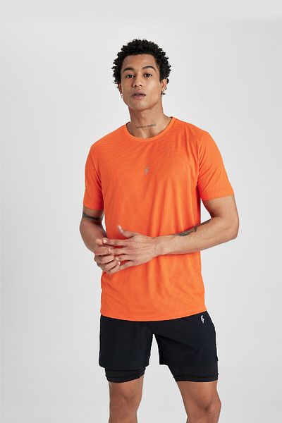 DeFacto Koszulka sportowa z nadrukiem Slim Fit i okrągłym dekoltem - krótki rękaw X6142az24sp