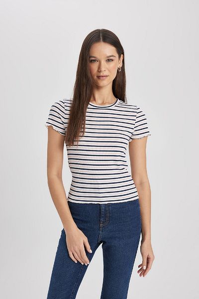 DeFacto Striped Crew Neck Ribbed Camisole T-Shirt - Short Sleeve, Solid Fit K1965Az24Sm
