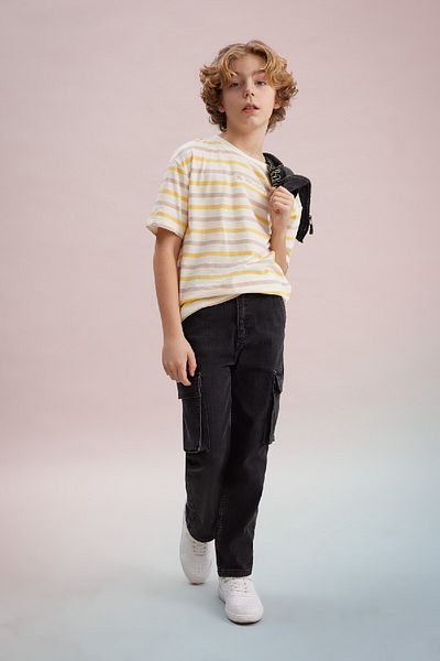 DeFacto Boy Oversize Wide Fit Crew Neck Striped Short Sleeve T-Shirt B6412A824Sm