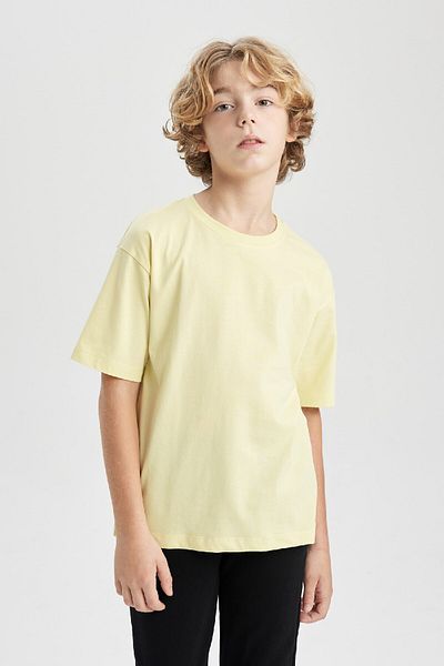 DeFacto Boys Oversize Crew Neck T-Shirt - Wide Fit, Short Sleeve, Basic Model B5927A824Sm