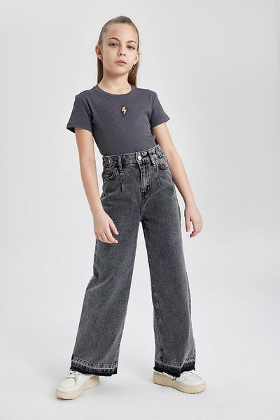 DeFacto Girls' Slim Fit Slim Fit Crew Neck Ribbed Camisole Short Sleeve T-Shirt B6698A824Sm