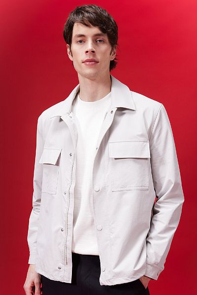 DeFacto Hemdjacke mit Polokragen, reguläre Passform und Taschen – B4515ax24sp