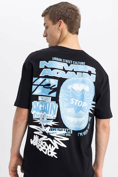 DeFacto Pohodlí Regular Fit Pohodlný střih Crew Neck Back Potištěné tričko s krátkým rukávem B5069Ax24Sp