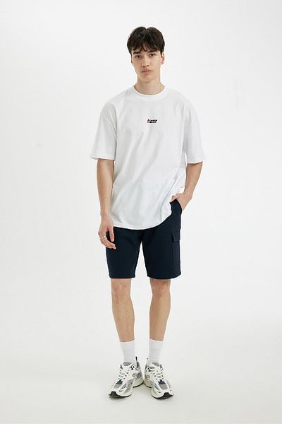 DeFacto Normale Passform, gerades Bein, Taschen, einfache gerade Shorts B8796ax24sm