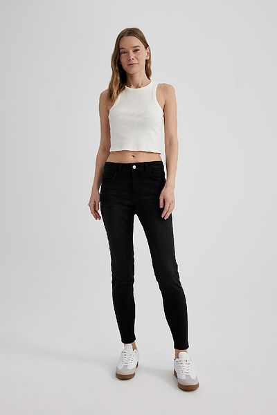 DeFacto Rebeca Skinny Fit Jeanshose mit normaler Taille und Knöchellänge B6504ax24sp