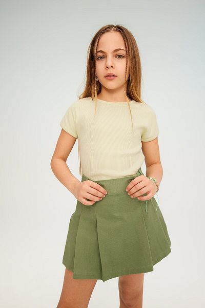 DeFacto Girls' Crew Neck Slim Fit T-Shirt - Short Sleeve, Ribbed Camisole B3053A824Sm
