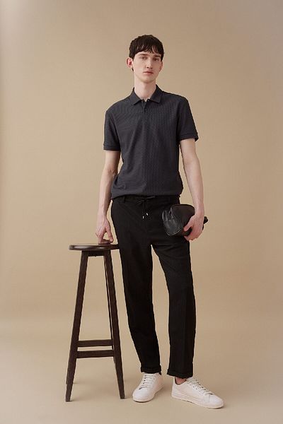 DeFacto Modern Fit Basic einfarbig strukturiertes Kurzarm-Polo-T-Shirt B6374ax24sp