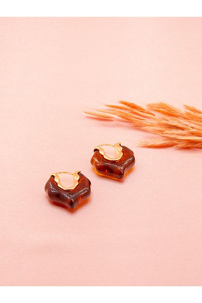luree accessories أقراط من الفولاذ المينا باللون البني