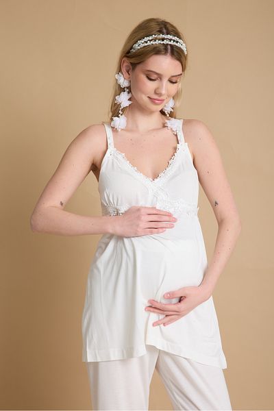 Effortt Maternity Pregnant 2-Piece Pajama Set with Breastfeeding Feature – Stylish and Comfortable