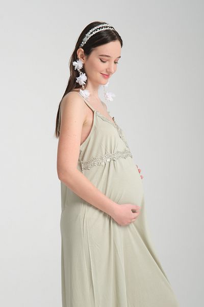Effortt Maternity Maternity Nightgown with Breastfeeding Feature – Stylish and Comfortable