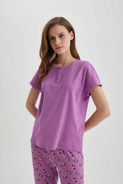 DeFacto Regular Fit Crew Výstřih Krátký rukáv Běžné Pyžamo Top-fall In Love Z5331az24sp