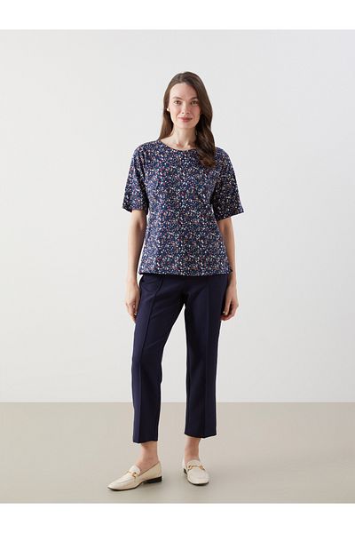 LC Waikiki Damen-T-Shirt mit Rundhalsausschnitt und Blumenmuster