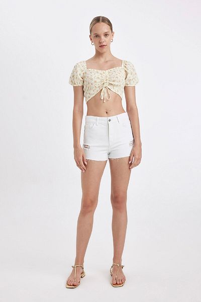 DeFacto Jeansshorts mit Cut-Out und hoher Taille - C0657AX24HS