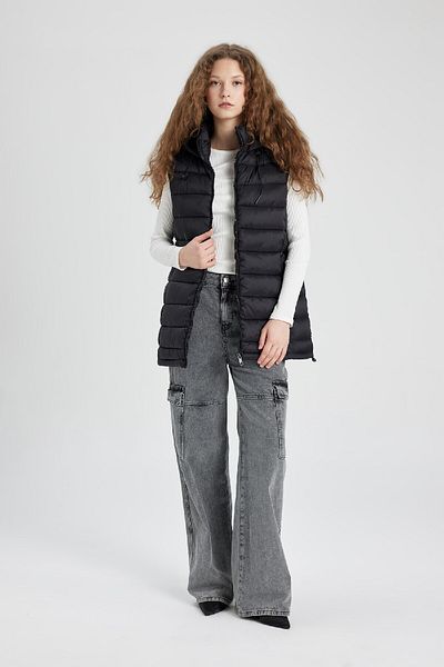 DeFacto Thick Seasonal Water Repellent Inflatable Vest with Hood and Zipper, Pocket A0976Ax24Au